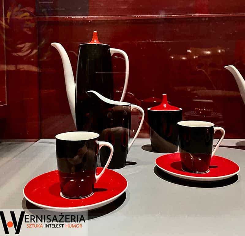 Polski serwis kawowy z lat 60. XX w. Wystawa „MNW kolekcjonuje. Zakupy z lat 2017-2022”, Muzeum Narodowe w Warszawie