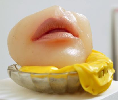 Alina Szapocznikow, Petit Dessert I (Small Dessert I), 1970–1971. Kravis Collection. © The Estate of Alina Szapocznikow – Piotr Stanisławski. Fot. Roland Schmid.